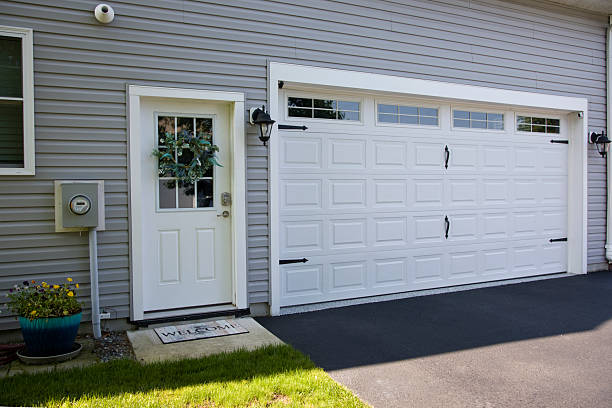 24/7 Emergency Garage Door Panel Replacement experts in Lexington, OH